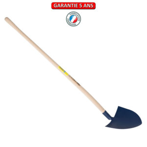 Pelle Savoie forgée. Emmanché cintré 135. Longueur du fer: 29 cm.