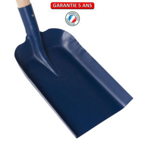 Pelle Angoulême, à douille.  Largeur de 25 cm.