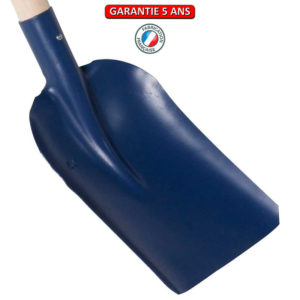 Pelle Charentaise, à douille.  Sans manche.  Largeur de 19 cm.