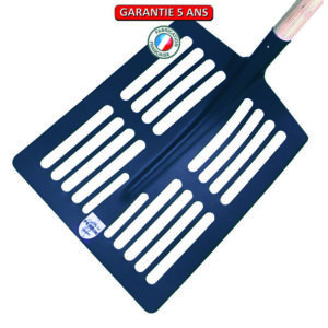 Pelle à feuilles.  Emmanché cintré 135. Outil à main pour le maçon et le BTP.