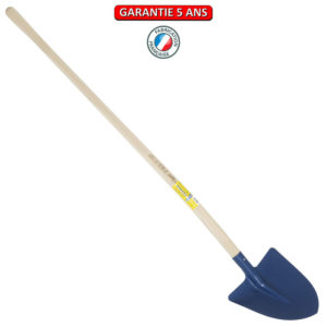 Pelle piémontaise.  Emmanché cintré 135. Longueur du fer: 29 cm.