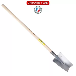 Louchet Vosges. Emmanché pomme 105.  Longueur du fer: 26 cm.