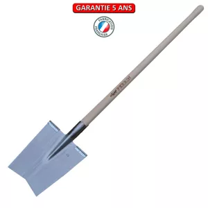 Louchet Vosges manché pomme 105 avec 2 rebords montés.  Longueur du fer: 26 cm