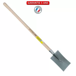 Louchet Mâcon.  Emmanché pomme 95.  Longueur du fer: 30 cm.