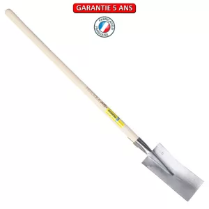 Louchet Nord à anneau.  Emmanché pomme 105. Longueur du fer: 30 cm.