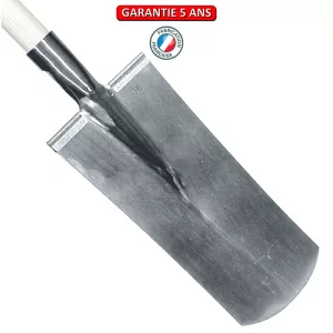 Louchet Benelux à anneau.  Sans manche.  Longueur du fer: 36 cm.