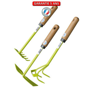 Lot de 3 outils . Contient un râteau à fleurs, une griffe et une serfouette.