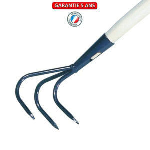 Griffe piocheuse 3 dents.  Sans manche. Outil à main de jardin.