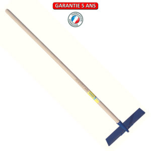 Racloir cantonnier avec douille forgée.  La largeur du fer est de 40 cm.