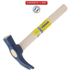 Marteau de coffreur.  Emmanché droit 37.  Outil à main de maçonnerie.