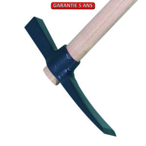 Martelette à brique.  Emmanché droit 37. Outil à main de maçonnerie.